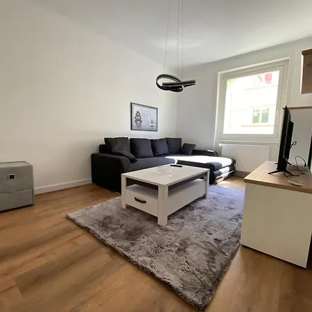 Schoener Wohnen In Ost *