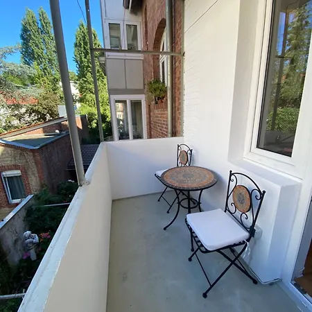 Apartment Schoener Wohnen In Ost